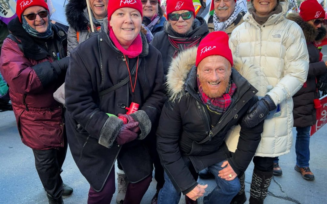 Des membres de l’APRFAE présents à la manifestation intersyndicale du 29 novembre